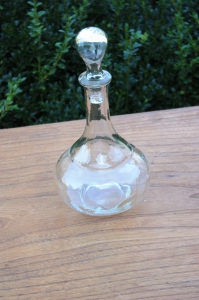 Brocante karaf met glazen dop